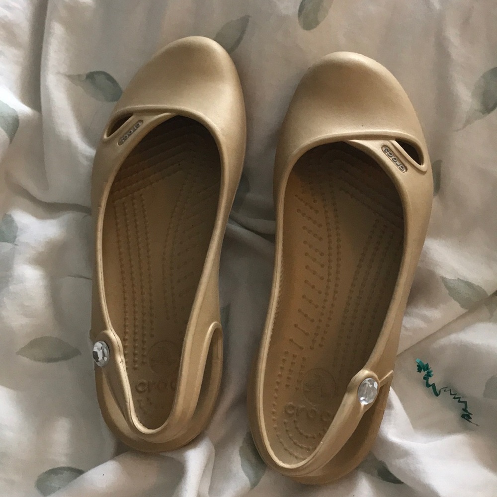 crocs